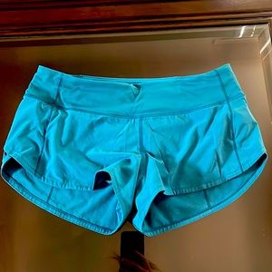 Lululemon short women size 6